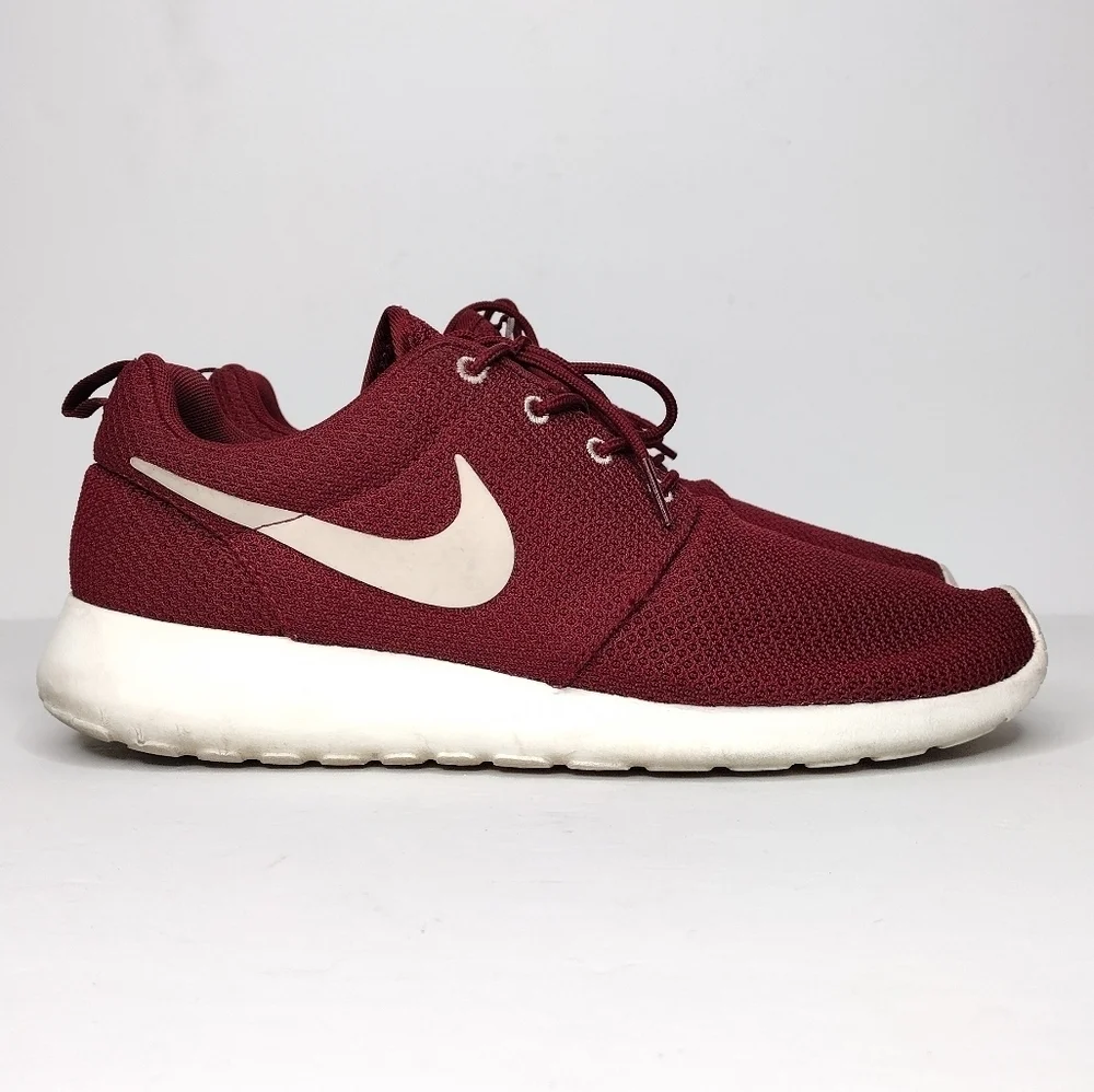 Nike Roshe Maroon Athletic Shoes
